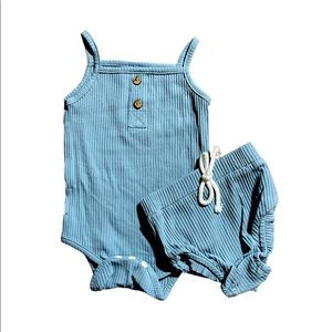 6-9m Baby pleated bodysuit and shorts set